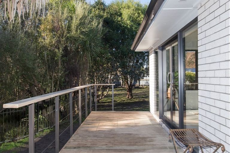 Photo of property in 8 Mcfaddens Road, St Albans, Christchurch, 8052