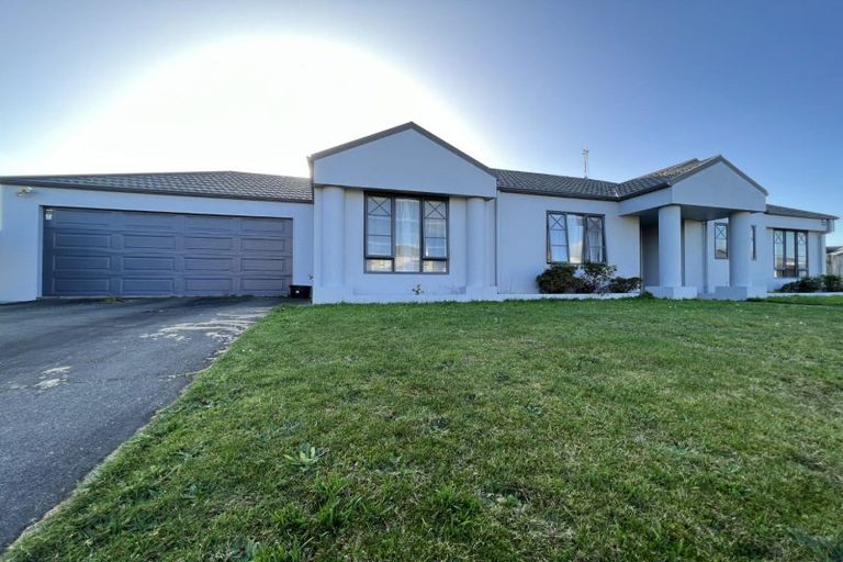 Photo of property in 33 Logan Way, Kelvin Grove, Palmerston North, 4414