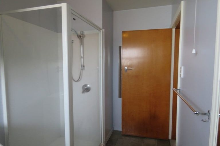 Photo of property in 2/28 Mona Vale Avenue, Riccarton, Christchurch, 8011