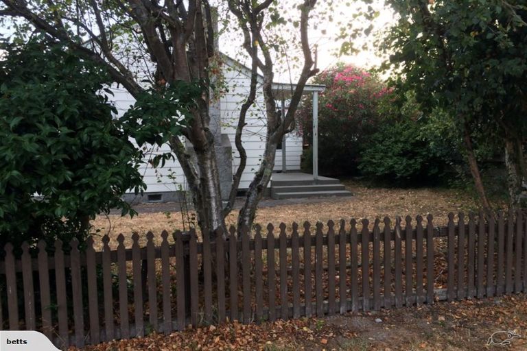 Photo of property in 20 Moore Crescent, Carterton, 5713