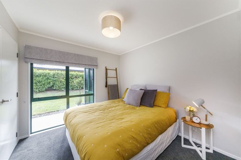 Photo of property in 102 Roberts Line, Kelvin Grove, Palmerston North, 4414