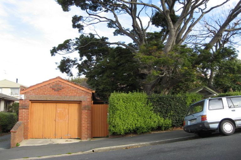 Photo of property in 33 Preston Crescent, Belleknowes, Dunedin, 9011