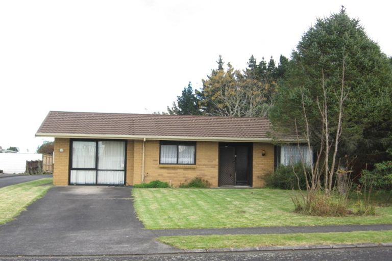 Photo of property in 10 Oakmont Place, Wattle Downs, Auckland, 2103