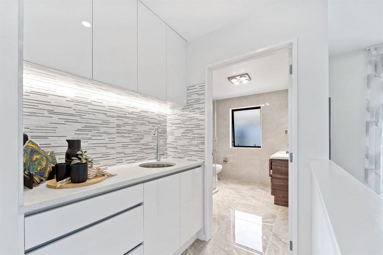 Photo of property in 37 Remuremu Street, Long Bay, Auckland, 0630