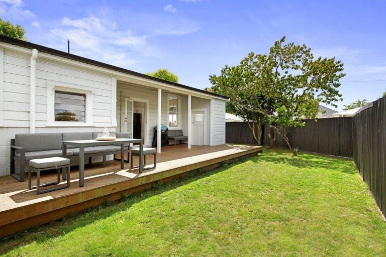 Photo of property in 43 Seddon Street, Wallaceville, Upper Hutt, 5018