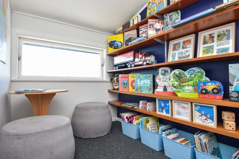 Photo of property in 10 Fairbrother Street, Carterton, 5713