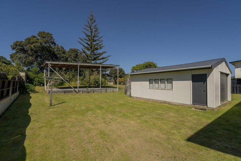 Photo of property in 180 Captain Cook Road, Cooks Beach, Whitianga, 3591