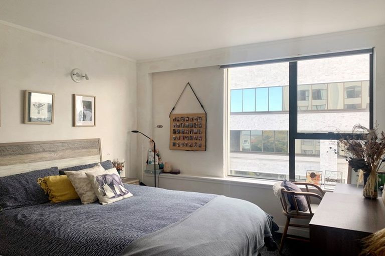 Photo of property in Hobson Court Flats, 42/70 Hobson Street, Thorndon, Wellington, 6011