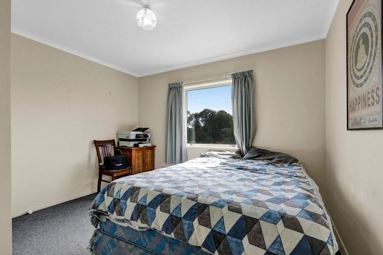 Photo of property in 333 Paraite Road, Paraite, New Plymouth, 4373