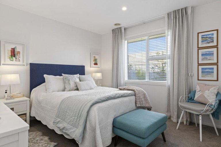 Photo of property in 13 Tuhua Close, Wharewaka, Taupo, 3330