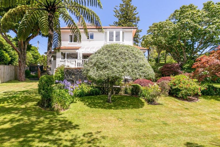 Photo of property in 22 Woodmancote Road, Khandallah, Wellington, 6035