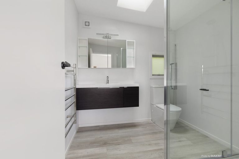 Photo of property in 83a Nevay Road, Miramar, Wellington, 6022