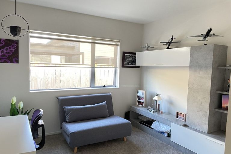 Photo of property in 3 Kabardin Street, Karaka, Papakura, 2113