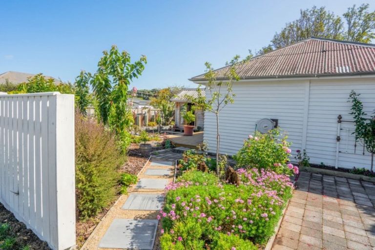 Photo of property in 5 Tararua Street, Paraparaumu, 5032