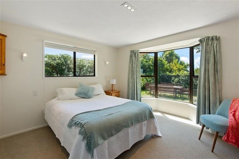 Photo of property in 2/18a Taupata Street, Redcliffs, Christchurch, 8081