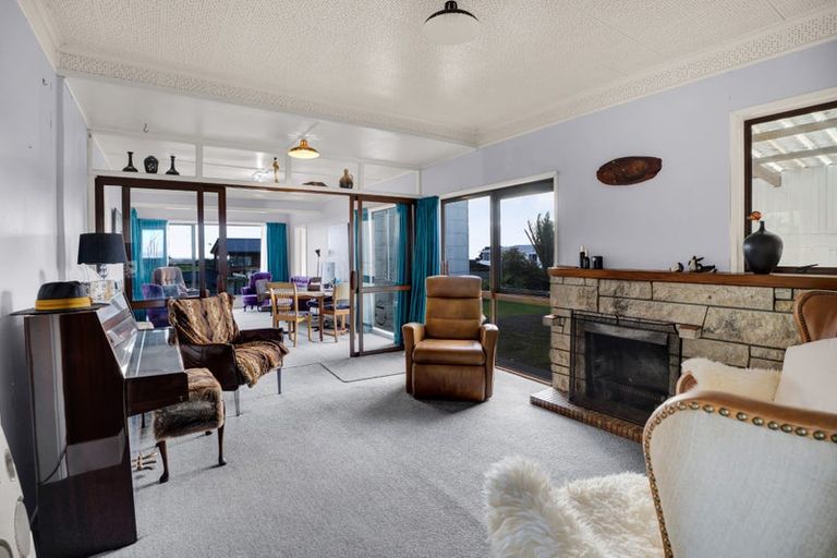 Photo of property in 27 Fitzroy Road, Fitzroy, New Plymouth, 4312
