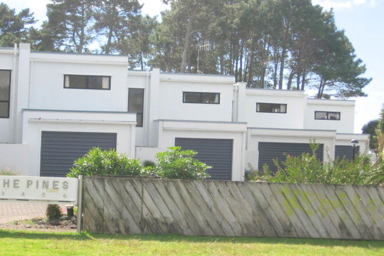 Photo of property in 500f Ocean Road, Whangamata, 3620