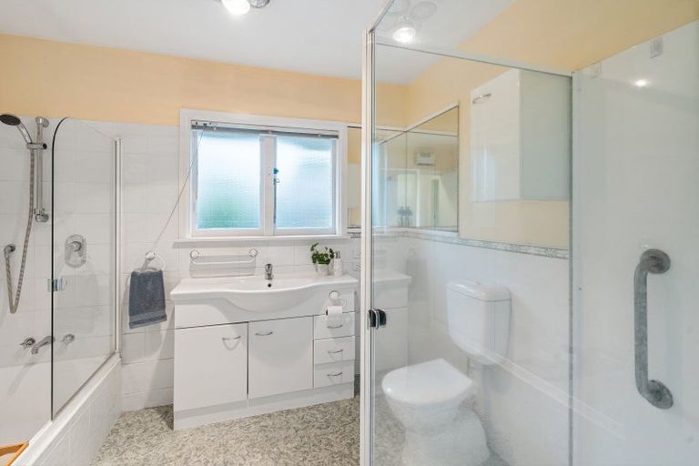 Photo of property in 57 Crofton Road, Harewood, Christchurch, 8051