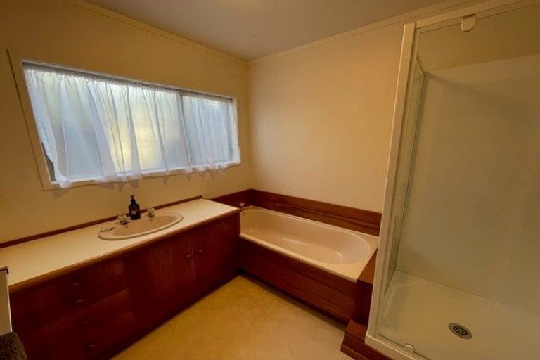 Photo of property in 2/13 Saltburn Road, Milford, Auckland, 0620