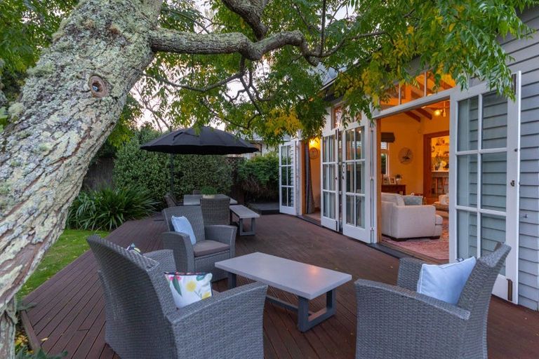 Photo of property in 28 Langston Avenue, Palmerston North, 4414