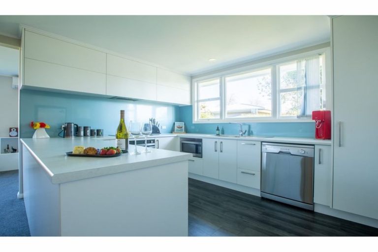 Photo of property in 22 Keats Crescent, Stoke, Nelson, 7011