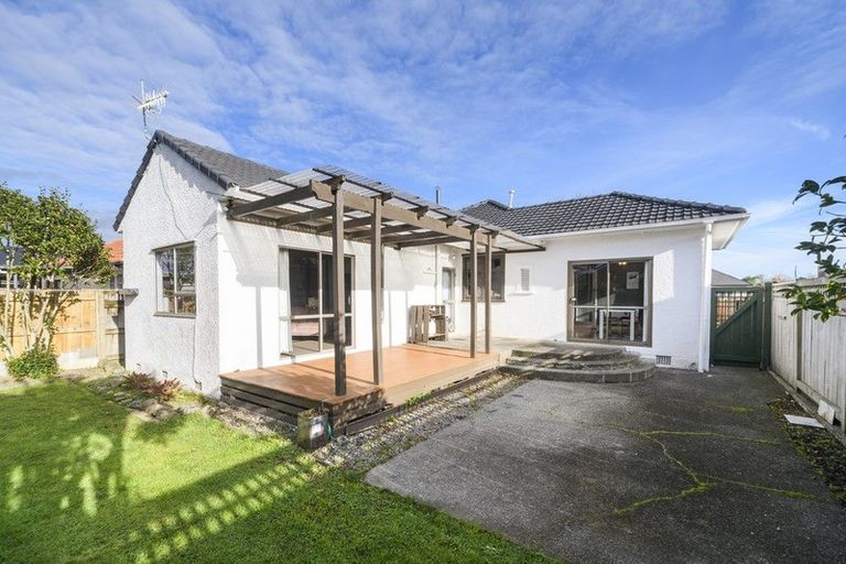 Photo of property in 19 Franklin Avenue, Hokowhitu, Palmerston North, 4410