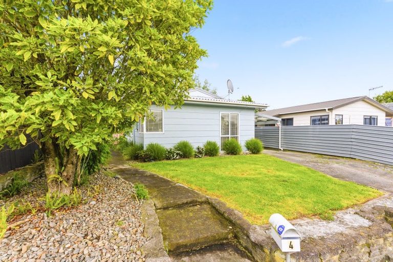 Photo of property in 4 Coromandel Court, Roslyn, Palmerston North, 4414
