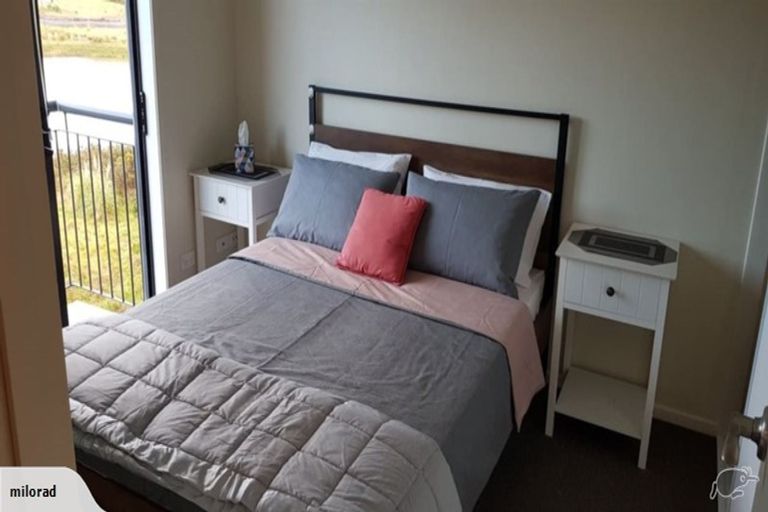 Photo of property in 3h/17 Crown Lynn Place, New Lynn, Auckland, 0600