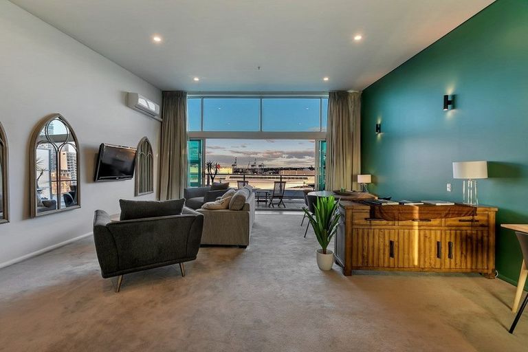 Photo of property in Shed 20 Princes Wharf Apartments, 48a/139 Quay Street, Auckland Central, Auckland, 1010