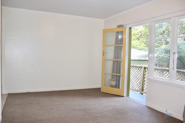 Photo of property in 233 Konini Road, Titirangi, Auckland, 0604
