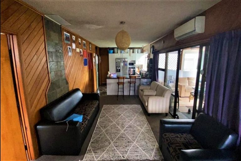 Photo of property in 8 Freyberg Avenue, Papatoetoe, Auckland, 2104