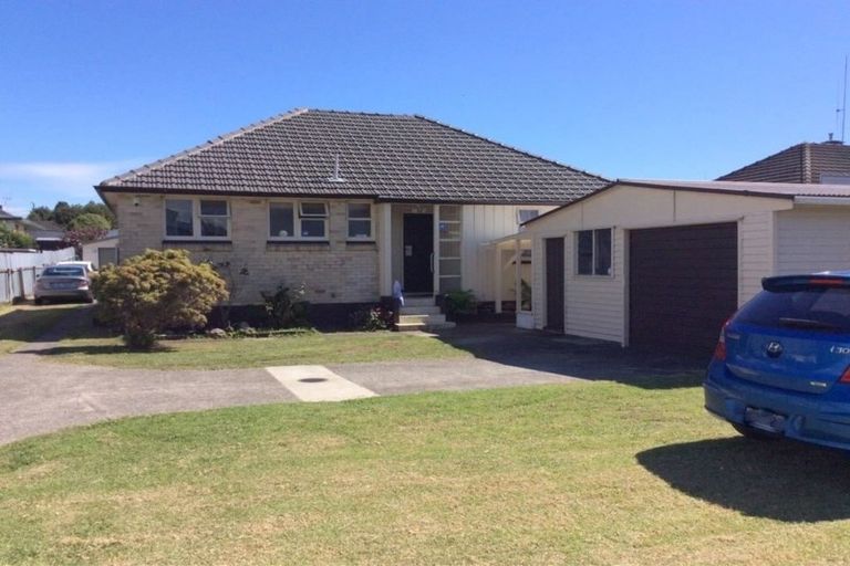 Photo of property in 2/935 Cameron Road, Gate Pa, Tauranga, 3112