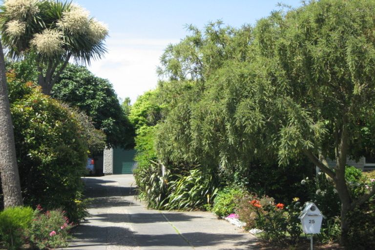 Photo of property in 25 Deloraine Street, Somerfield, Christchurch, 8024