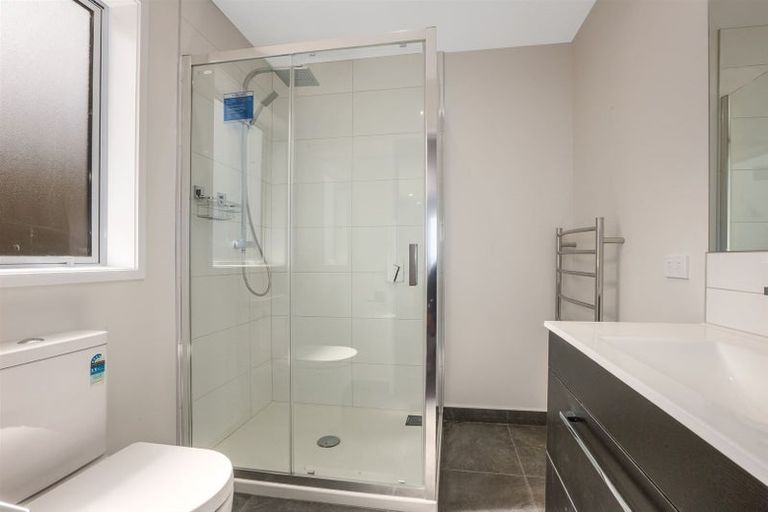 Photo of property in 64 Kakariki Grove, Waikanae, 5036