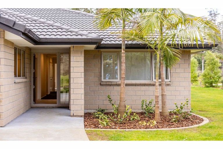Photo of property in 9 Okura Drive, Kerikeri, 0230