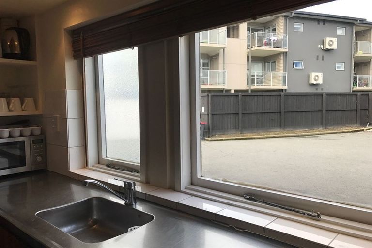 Photo of property in 1/136 Holly Road, St Albans, Christchurch, 8014