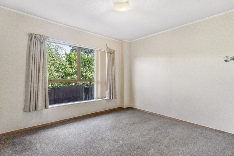 Photo of property in 8 Taihiki Road, Clarks Beach, 2122