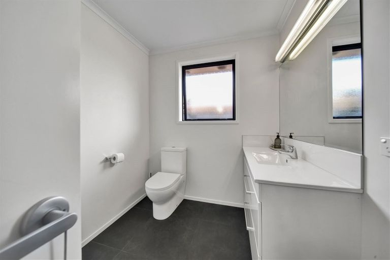 Photo of property in 16 Coby Sydney Drive, Bell Block, New Plymouth, 4312