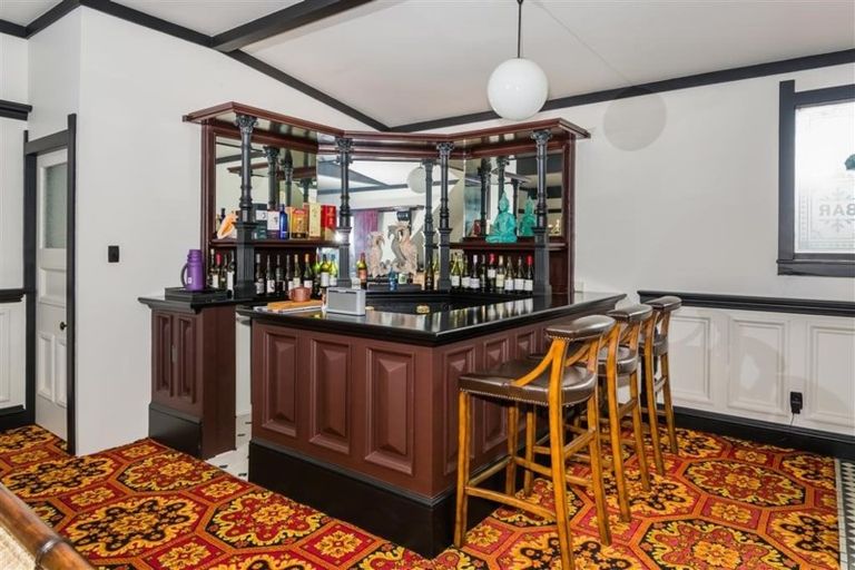 Photo of property in 15 Norwood Road, Bayswater, Auckland, 0622