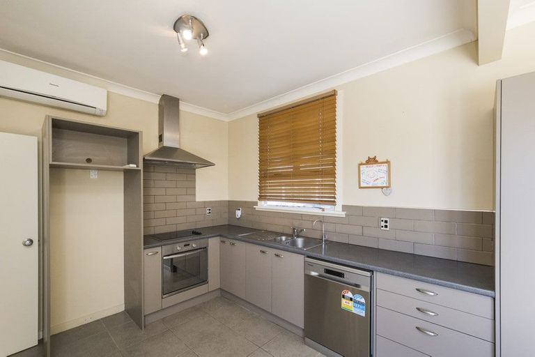 Photo of property in 629 Featherston Street, Roslyn, Palmerston North, 4414