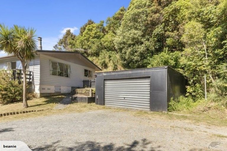 Photo of property in 18b August Street, Stokes Valley, Lower Hutt, 5019