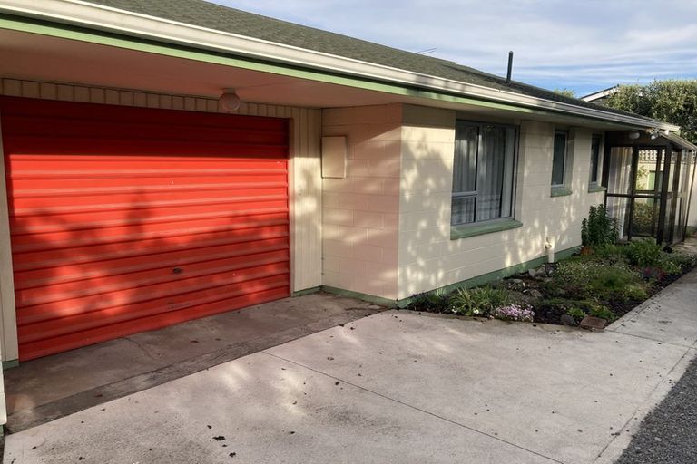 Photo of property in 1/139 Weston Road, St Albans, Christchurch, 8052