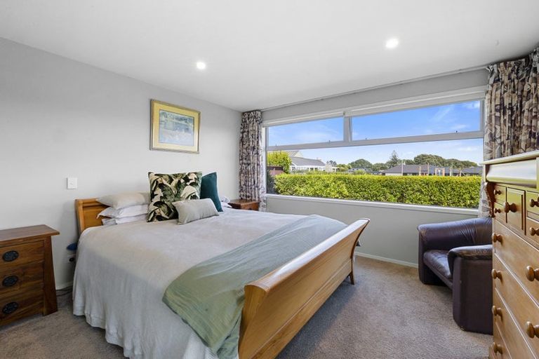 Photo of property in 8 Wentworth Lane, Waiwhakaiho, New Plymouth, 4312