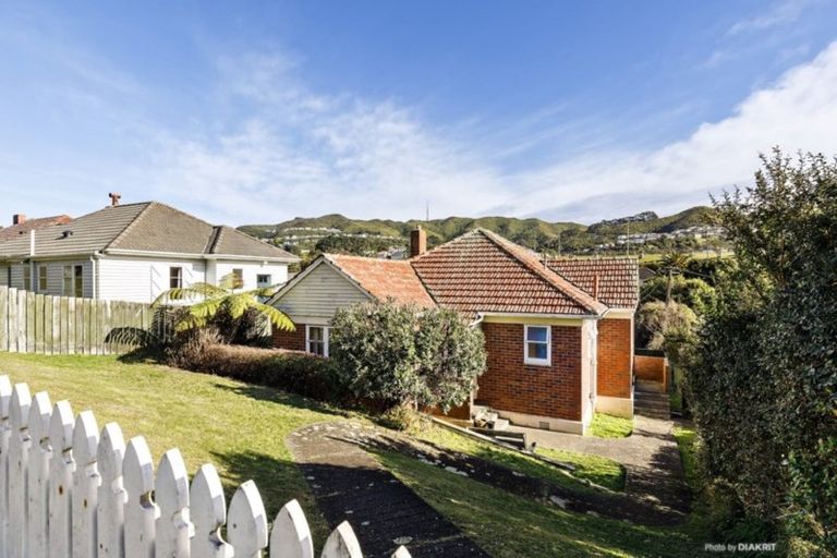 Photo of property in 32 Bould Street, Johnsonville, Wellington, 6037