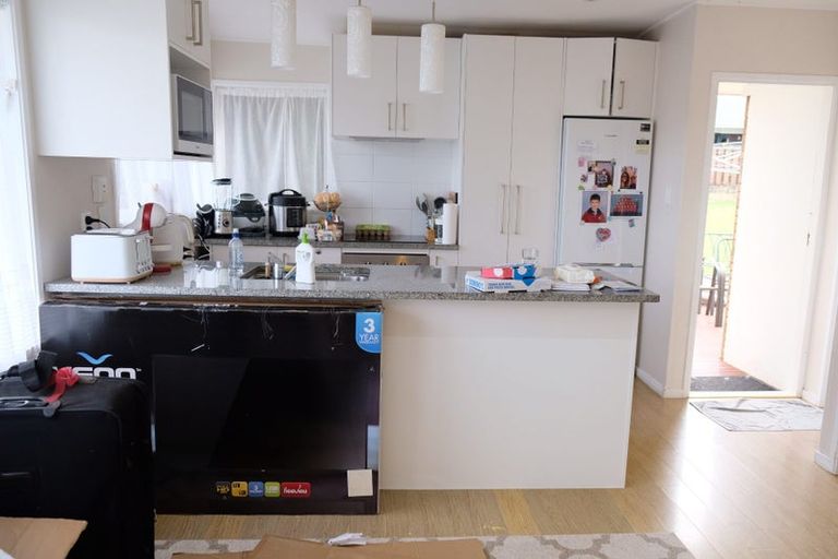 Photo of property in 49 Cascades Road, Pakuranga Heights, Auckland, 2010