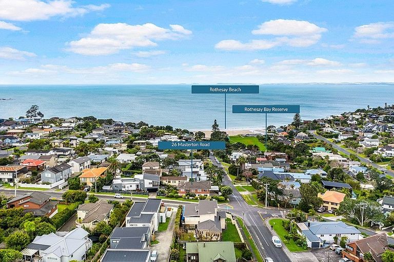 Photo of property in 26 Masterton Road, Rothesay Bay, Auckland, 0630