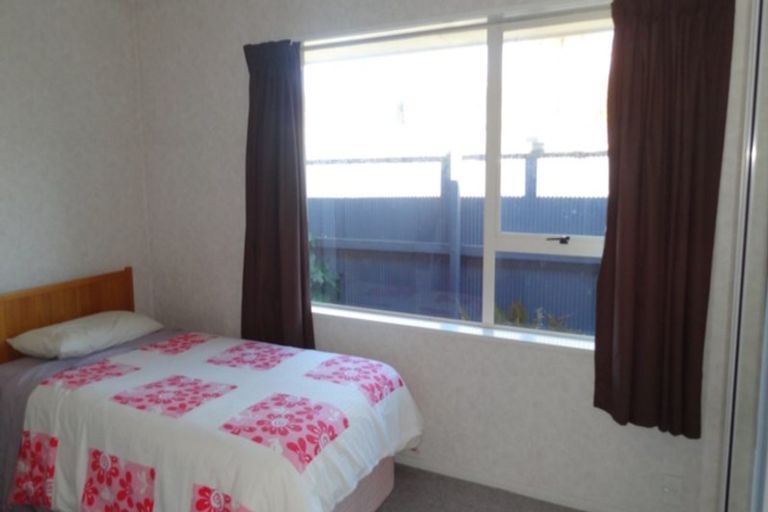 Photo of property in 1 Middlepark Road, Sockburn, Christchurch, 8042