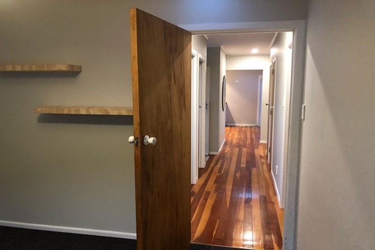 Photo of property in 1/50 Muir Avenue, Mangere Bridge, Auckland, 2022