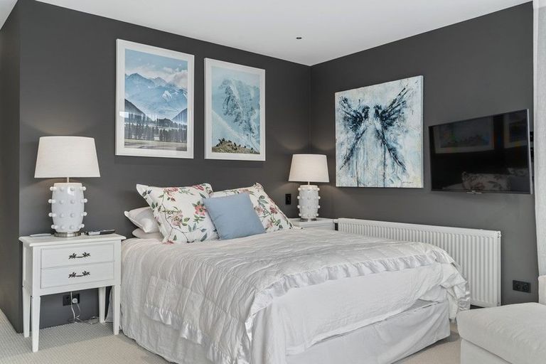 Photo of property in 12 Bay Rise, Wanaka, 9305