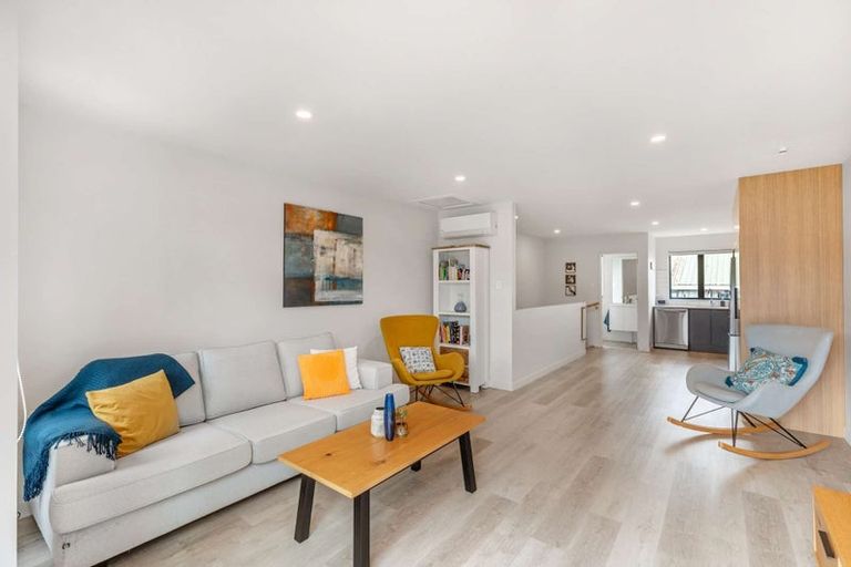 Photo of property in 12 Parenga Lane, Kumeu, 0810